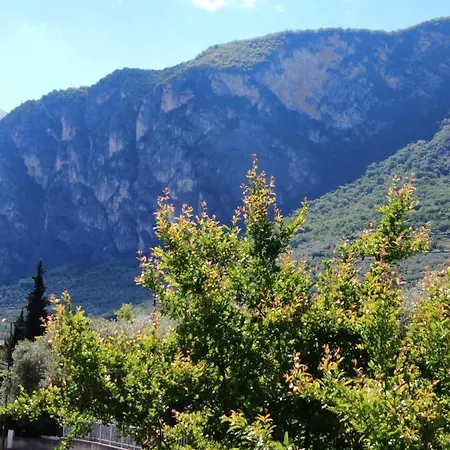 Casa Akira Appartement Riva del Garda Buitenkant foto
